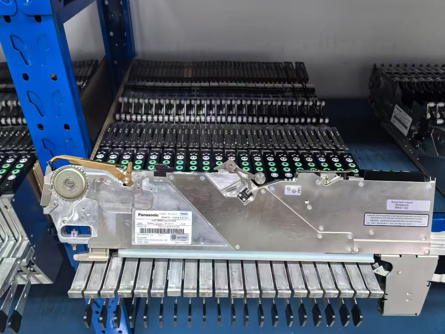 Últimos blogs de la empresa sobre ¿ Cuál es la importancia de un filtro de sala limpia en el ensamblaje SMT?